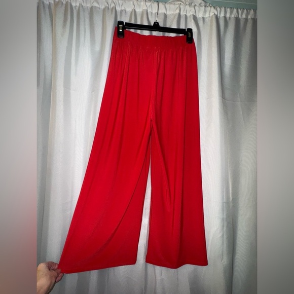 Zara wide leg, red flowy pants!  Perfect for Christmas!  SUPER CUTE NWT - Picture 1 of 14